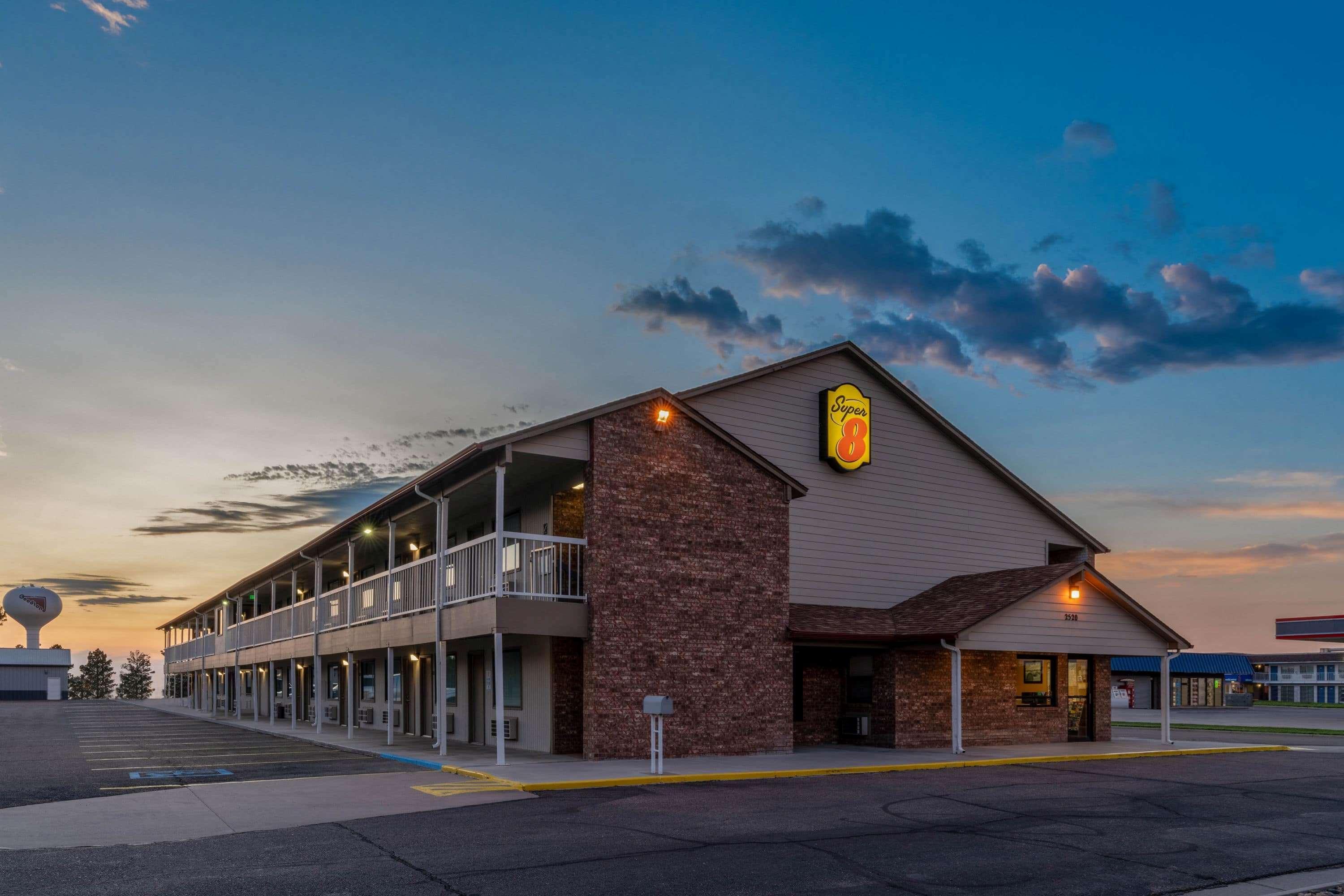 Super 8 By Wyndham Hotel